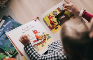 O educatoare din Sfântu Gheorghe, despre reluarea cursurilor: ”Avem 31 de copii în grupă. Cum să ții copiii să se joace la distanță?”