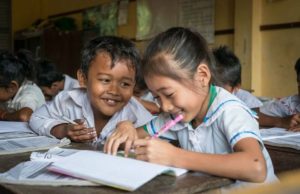 UNICEF: Ţările bogate pun în pericol copiii din întreaga lume