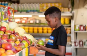 Raport UNICEF: Milioane de copii au o alimentație deficitară UNICEF