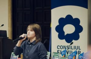 Eleva care a susținut protestul #foaiagoală, mesaj pentru părinți: Dacă ne-ați întreba și pe noi, ați vedea că cei mai mulți vrem să susținem examenele
