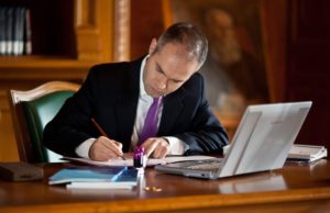 Daniel Funeriu: Nu aş ezita să fac câţiva ani şcolari cu o vacanţă de vară de o lună