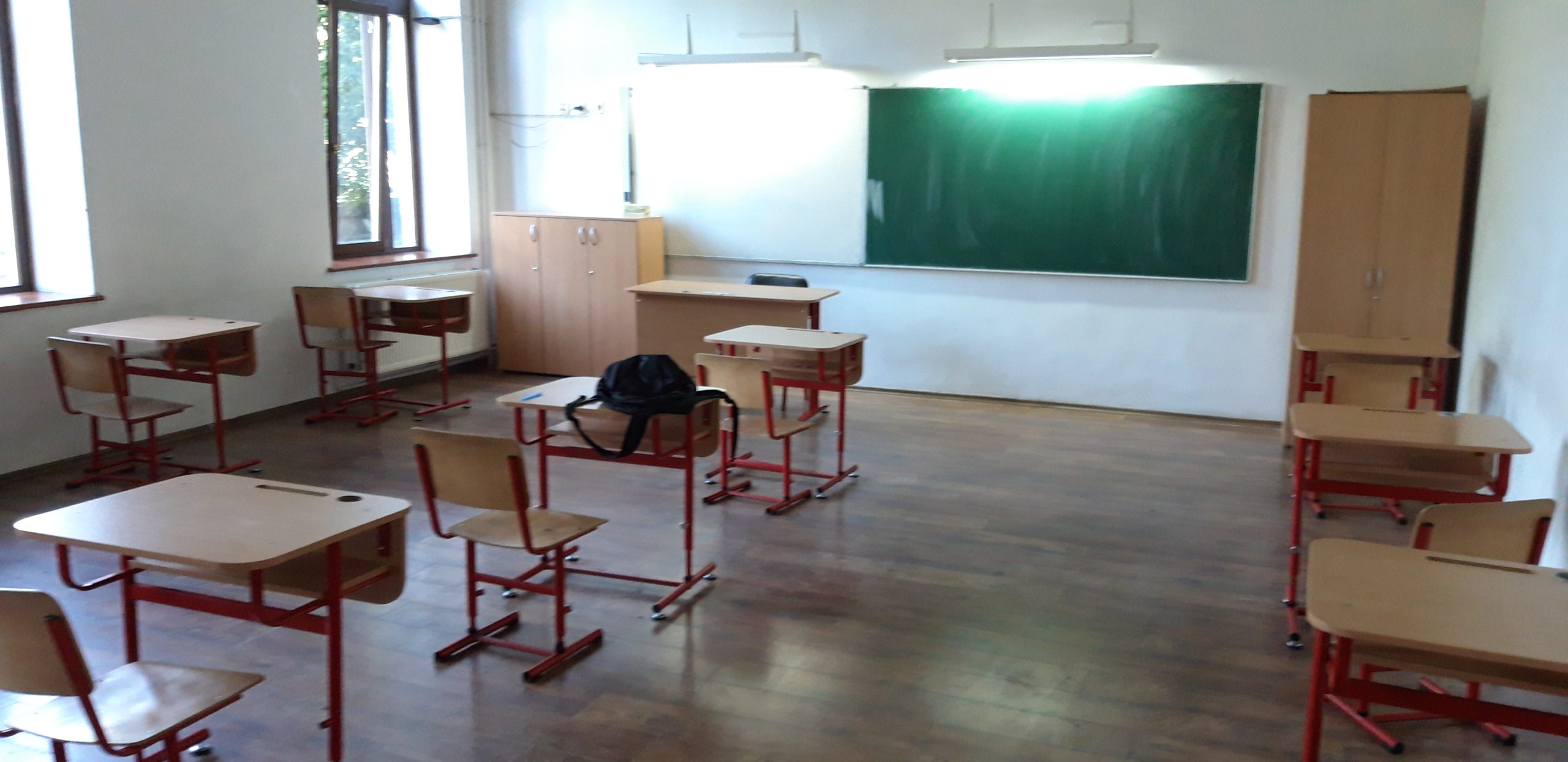 Tribunalul Iași a decis că închiderea școlilor din municipiul Iași este NELEGALĂ - StiriEdu