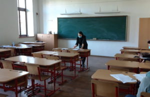 Suplimentul de risc pentru profesori, adoptat în Parlament/ Directorul stabilește cine îl ia
