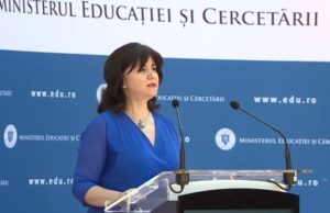 Monica Anisie: Nu sunt suficienţi medici sau asistente în cabinetele şcolare
