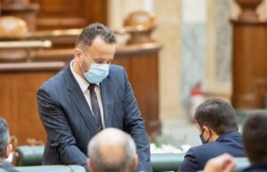 Liviu Pop vrea să schimbe major Legea Educației/ Care sunt propunerile: Bacalaureat internațional și admitere la liceu