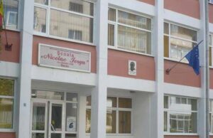 Toate școlile și grădinițele din orașul Bacău intră în scenariul roșu