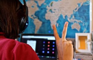 Cîmpeanu către studenţi: Cursurile online vor fi incluse în programele de studiu