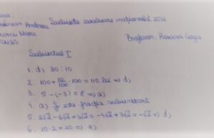 FOTO Două eleve din clasa a IX-a au rezolvat subiectele la Matematică de la Evaluare Națională 2021