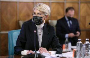 Părinții vor fi ajutați din nou în pandemie cu 75% din salariu dacă stau acasă| Bălbâiala Ralucăi Turcan