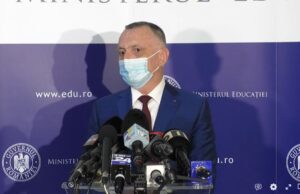 Ce le răspunde Cîmpeanu părinților care l-au reclamat la CNCD pentru vacanța forțată