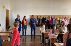 Elevii ucraineni se vor putea înscrie la liceu pe locuri speciale, fără să dea Evaluarea Națională