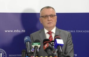 Cîmpeanu: Trei elevi au fost eliminați de la Evaluarea Națională 2022 pentru că folosirea mobilelor