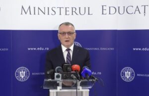 Cîmpeanu, despre acuzaţiile de plagiat: Foarte multă lume discută despre lucruri pe care nu le cunoaşte