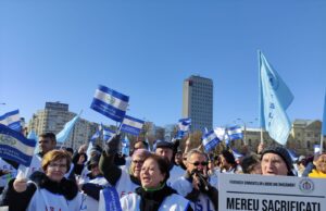 Grevă de avertisment între orele 11.00 şi 13.00. Sindicaliştii ameninţă cu declanşarea grevei generale, de luni